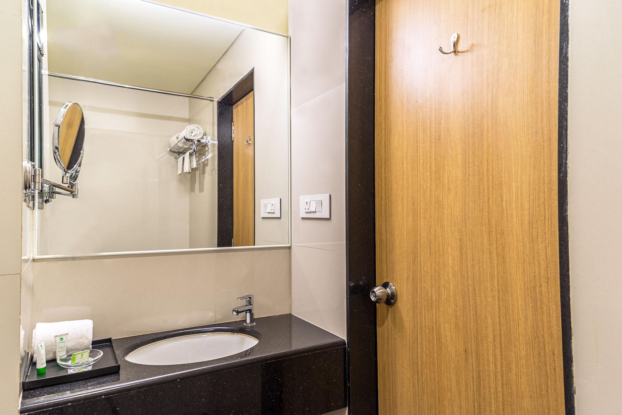 Treebo Premium Grand Emerald Pimpri-Chinchwad المظهر الخارجي الصورة