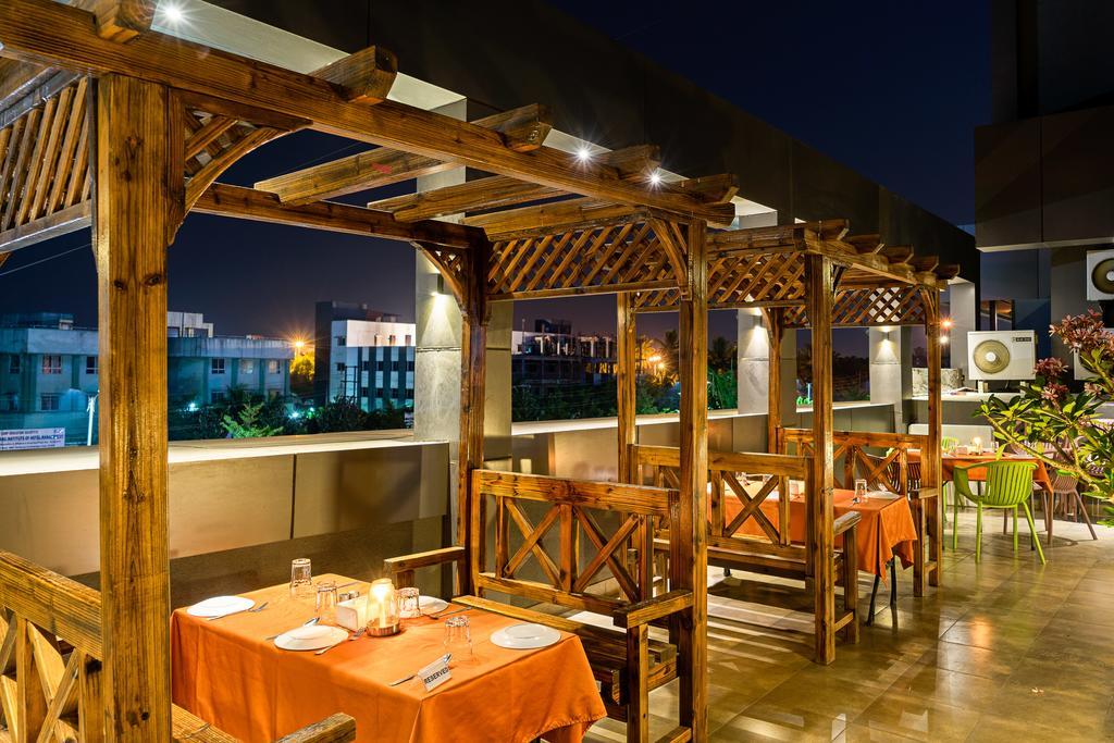 Treebo Premium Grand Emerald Pimpri-Chinchwad المظهر الخارجي الصورة